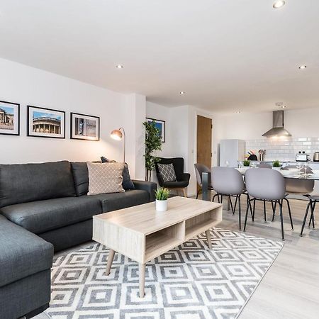 Host Apartments - Contemporary 3 Bed Apt With Balcony - Perfect For Long Stays Liverpool Luaran gambar
