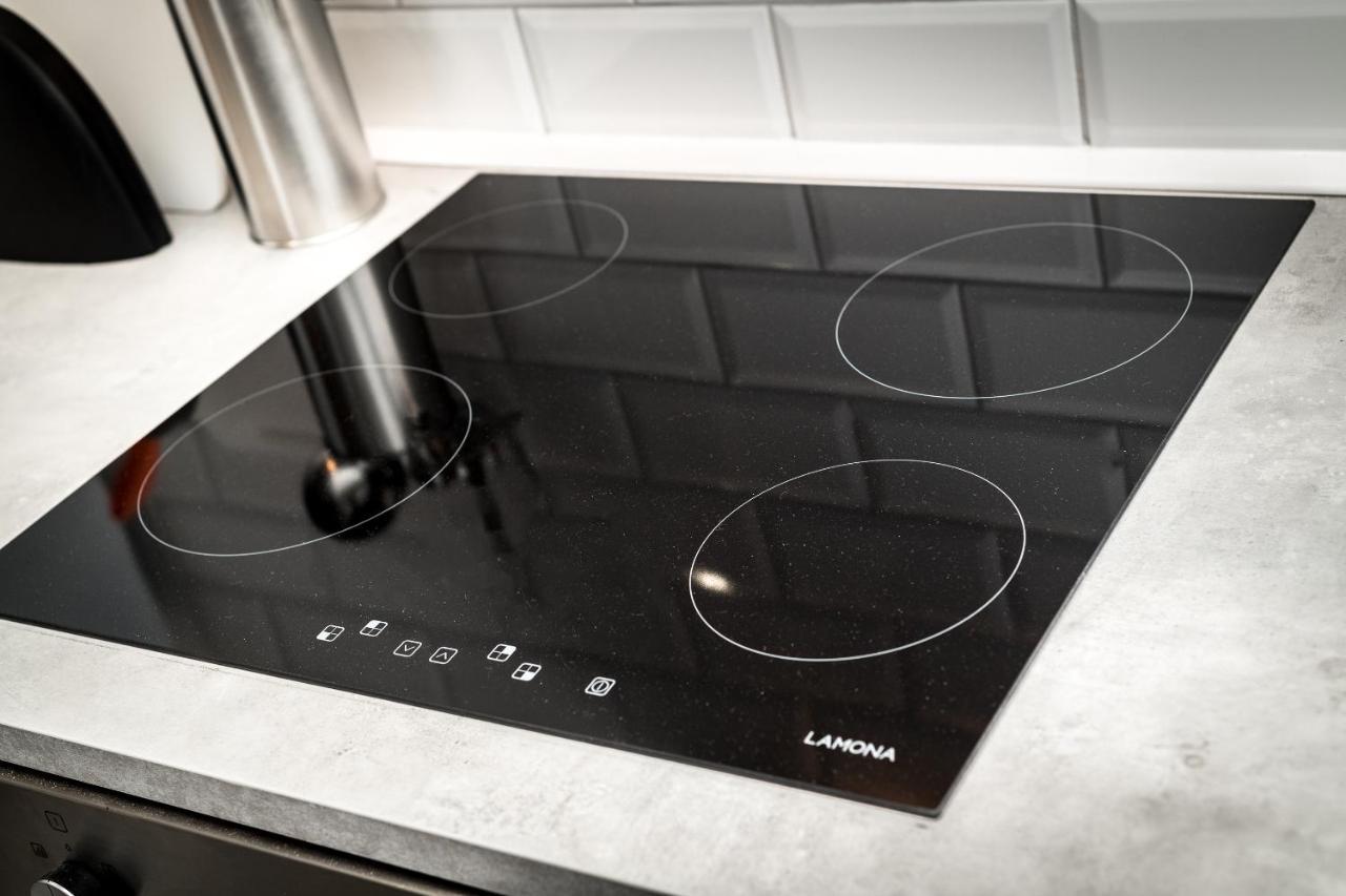 Host Apartments - Contemporary 3 Bed Apt With Balcony - Perfect For Long Stays Liverpool Luaran gambar
